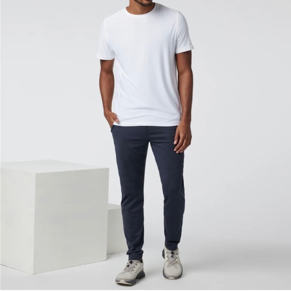 Vuori Men's Ponto Performance Joggers - Midnight Heather Blue